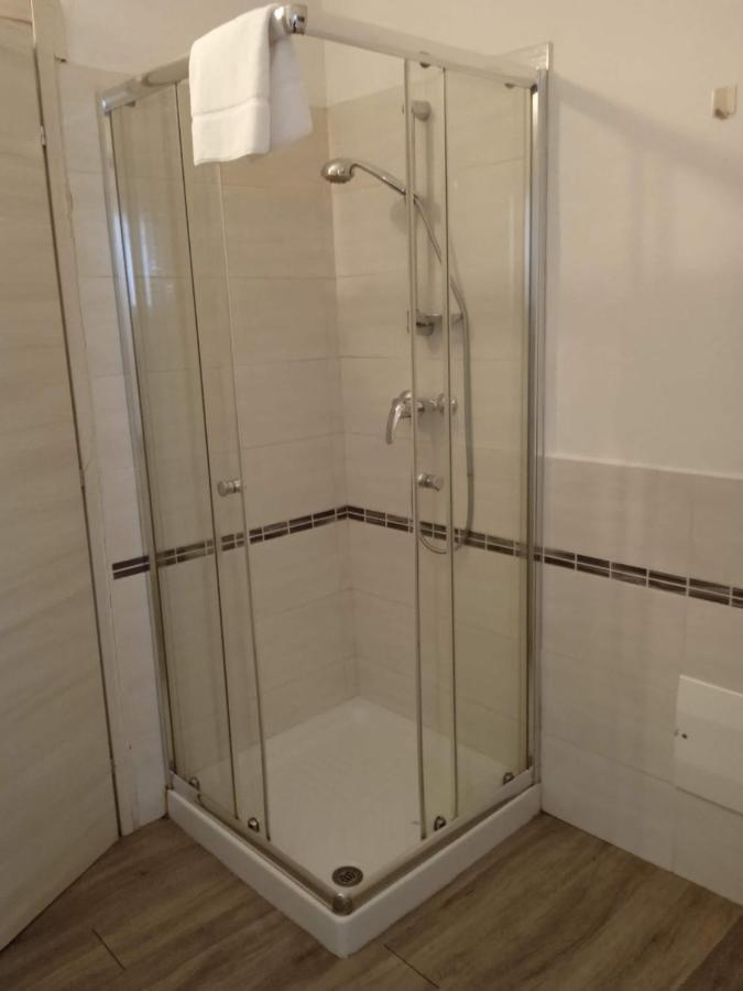 Hotel D 2 Non Accettiamo Franciesi Parma Buitenkant foto